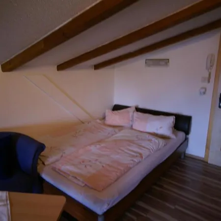 Gschwandtner צל-אם-זי